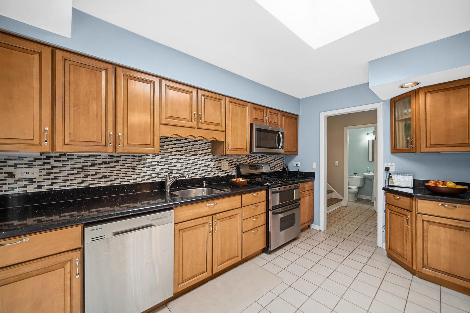 1105 N Hemlock Lane, Mount Prospect, IL 60056