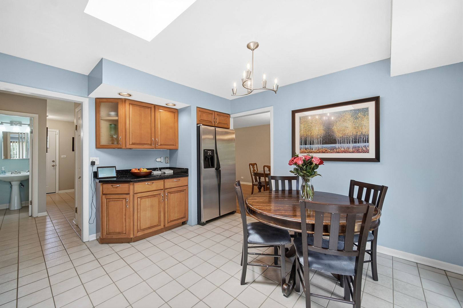 1105 N Hemlock Lane, Mount Prospect, IL 60056