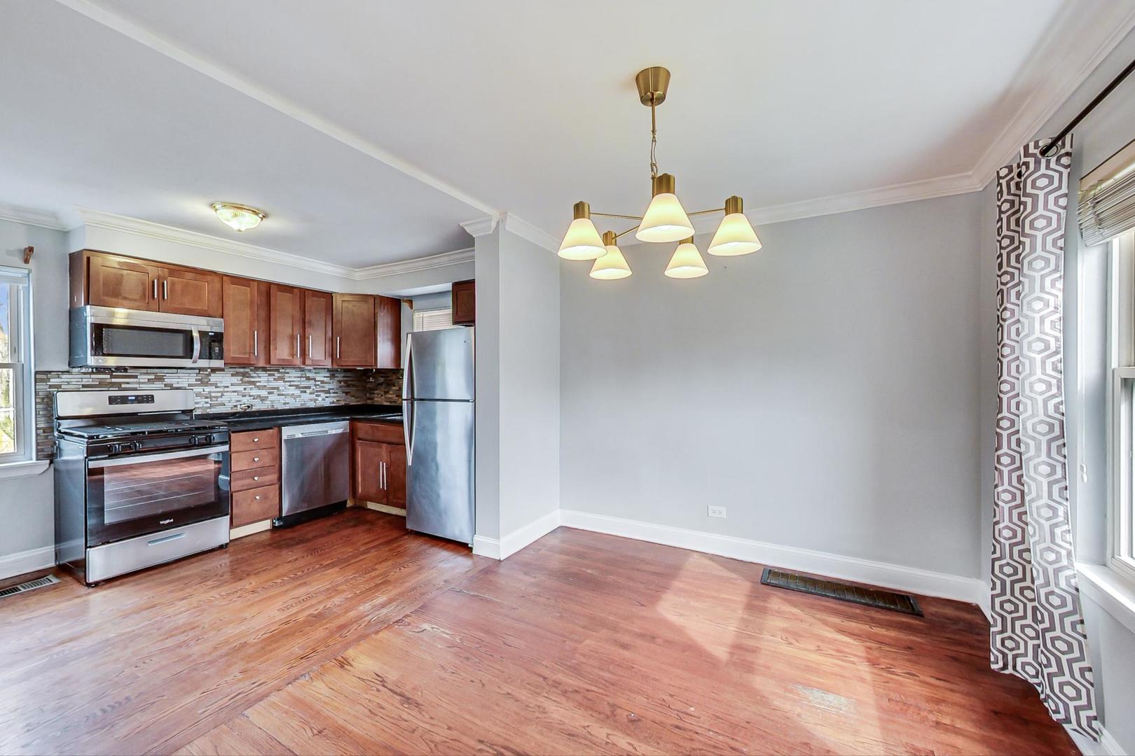 402 N MAIN Street, Mount Prospect, IL 60056