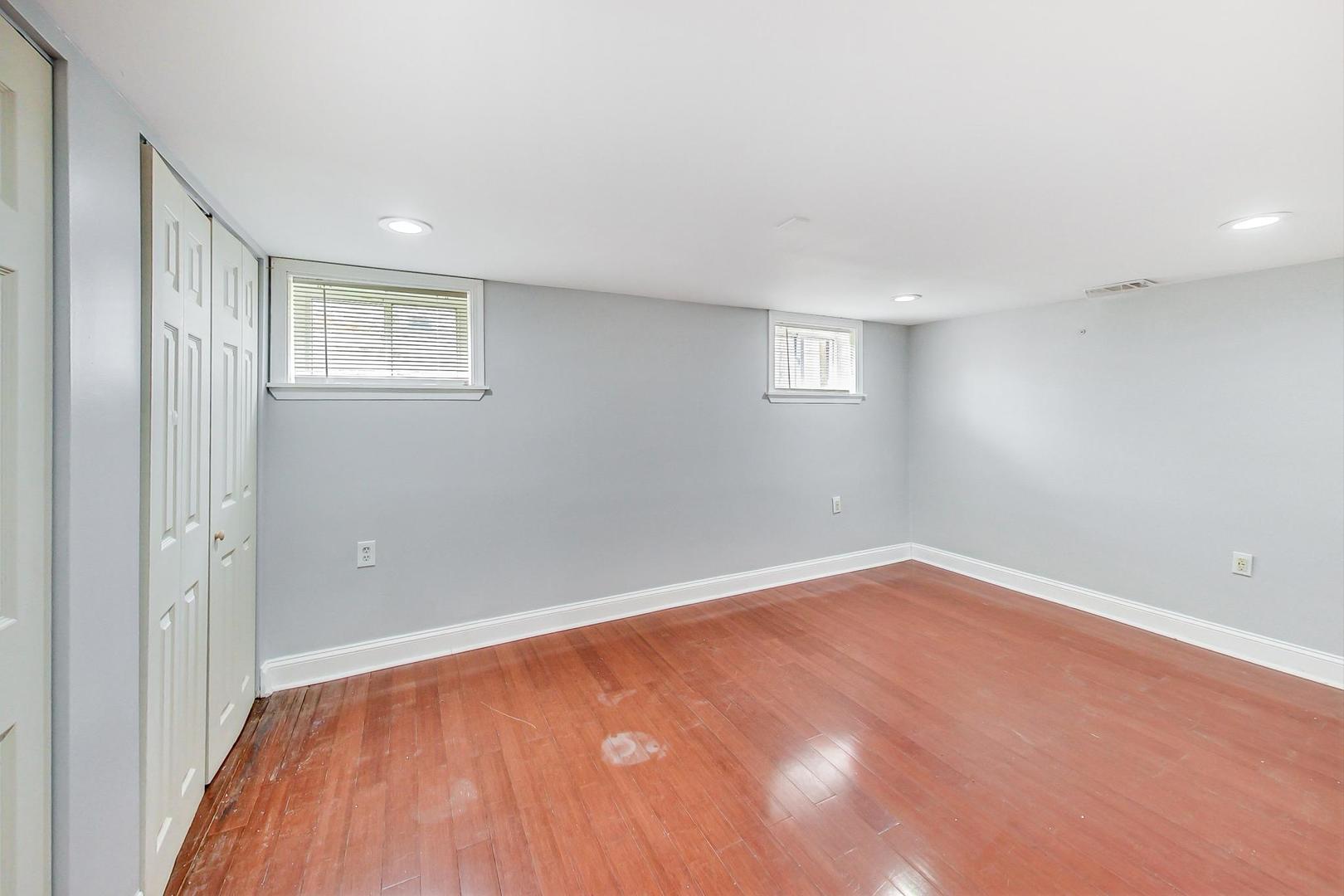 402 N MAIN Street, Mount Prospect, IL 60056
