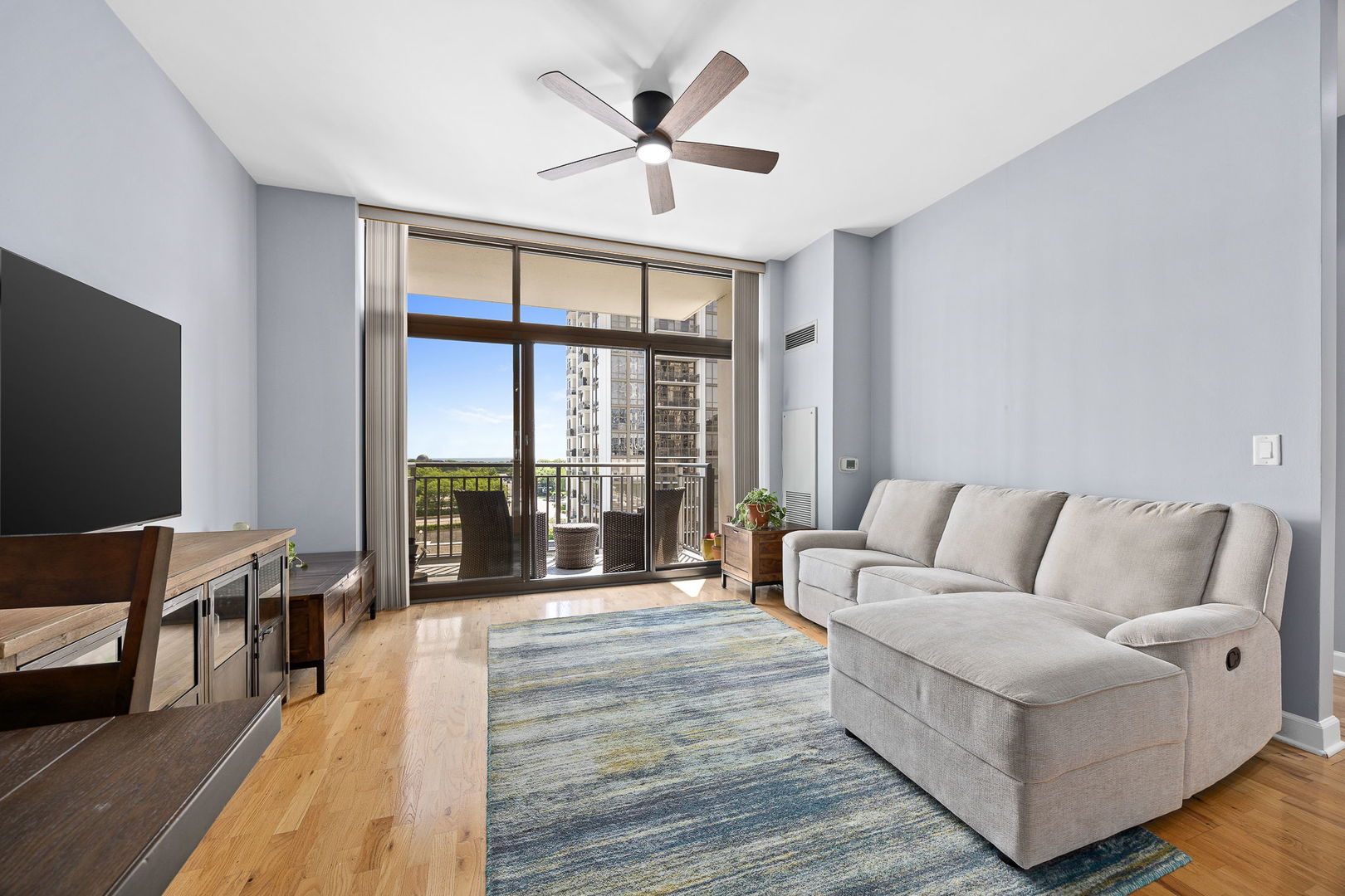 1322 S Prairie Avenue #804, Chicago, IL 60605
