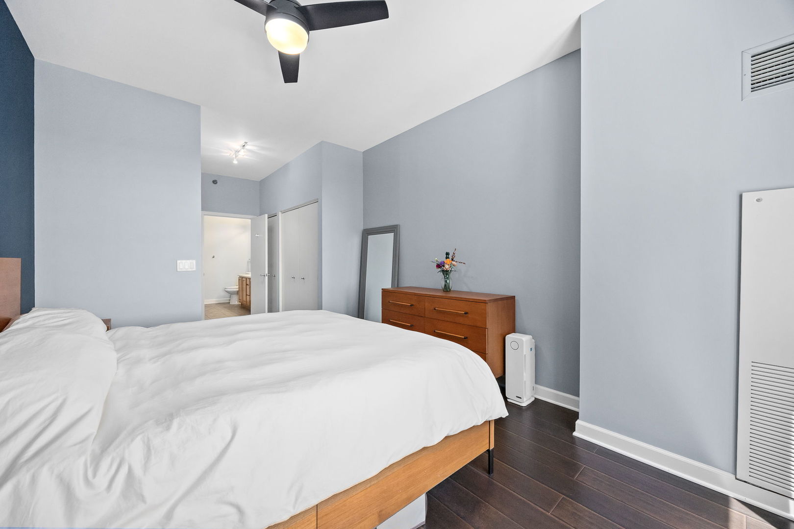 1322 S Prairie Avenue #804, Chicago, IL 60605