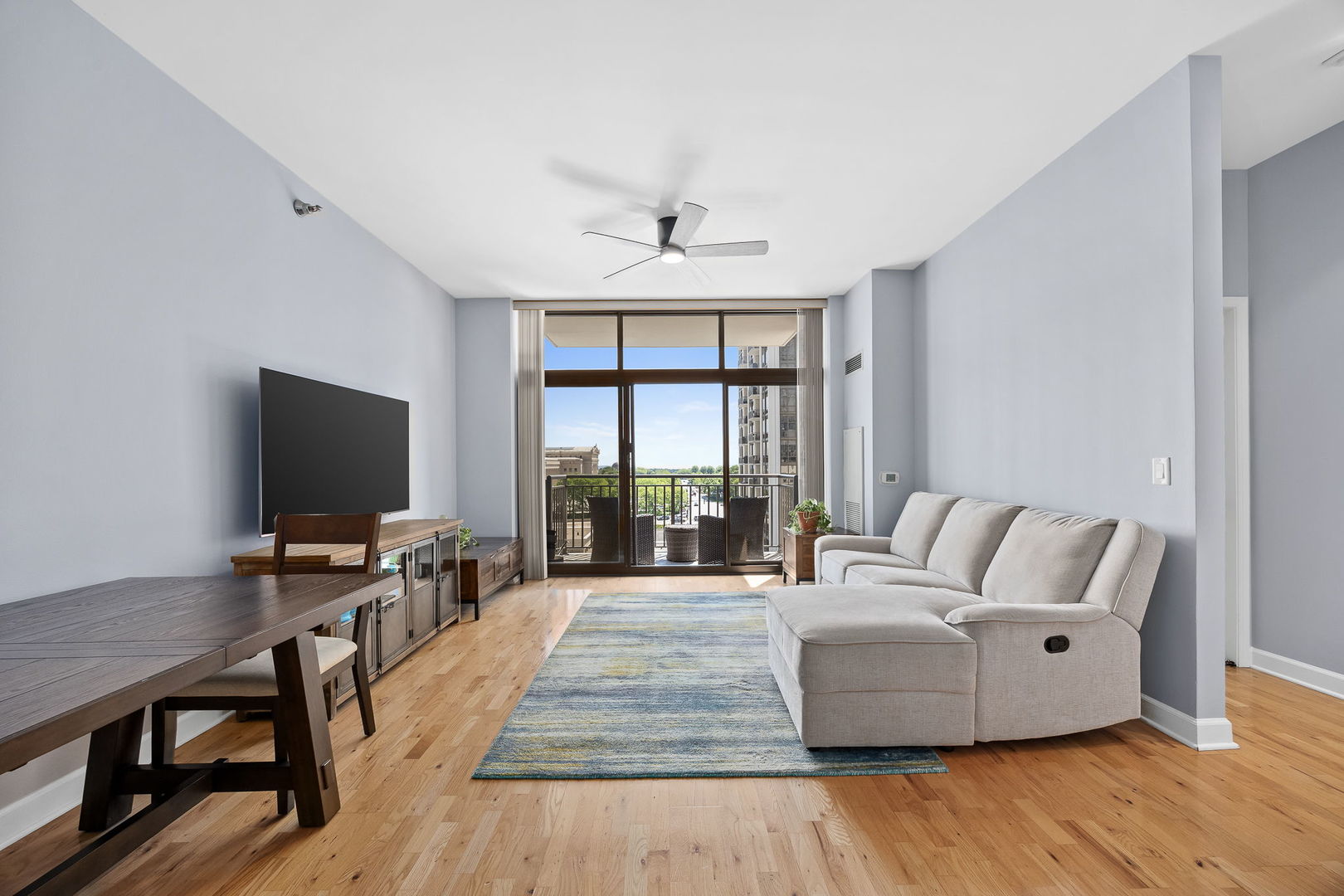 1322 S Prairie Avenue #804, Chicago, IL 60605