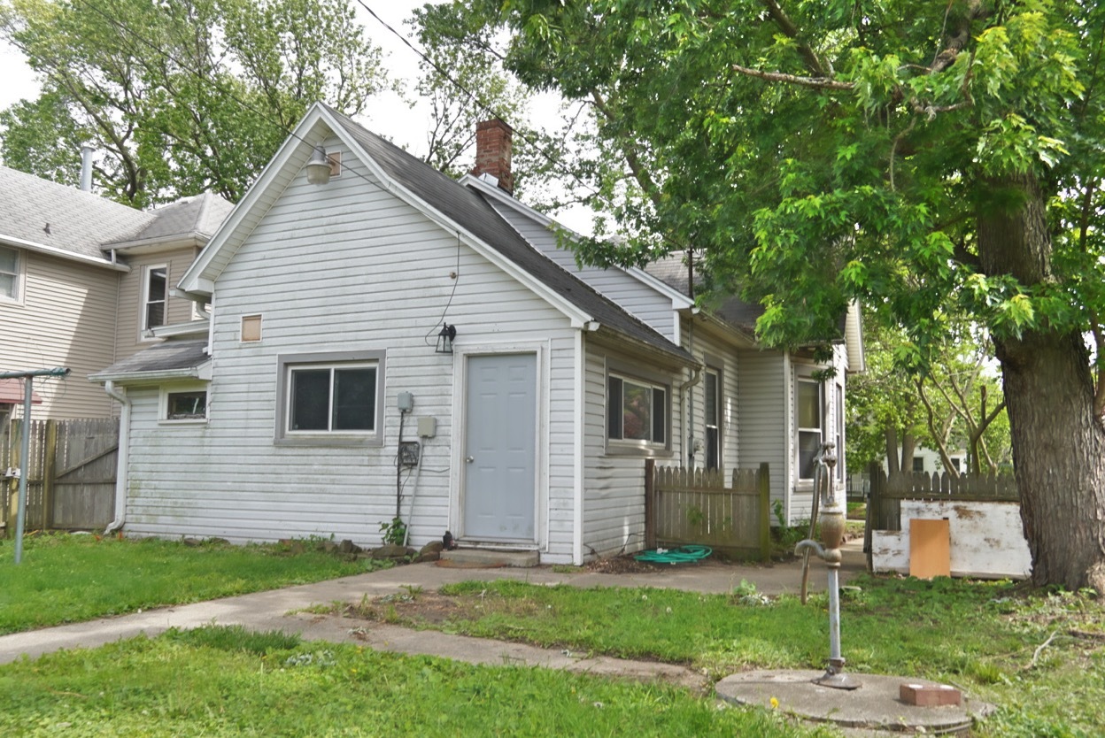 1412 Edgar Avenue, Mattoon, IL 61938