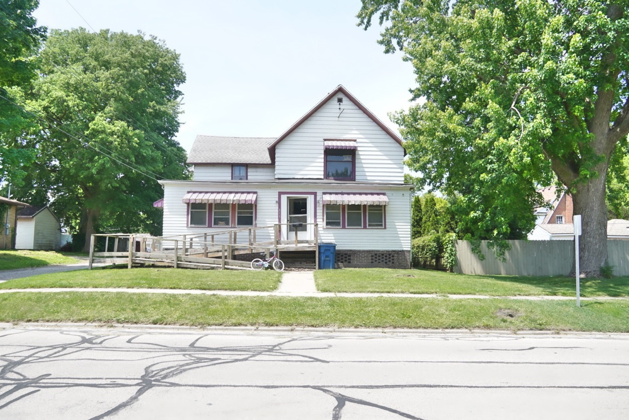 313 N 5th Street, Watseka, IL 60970