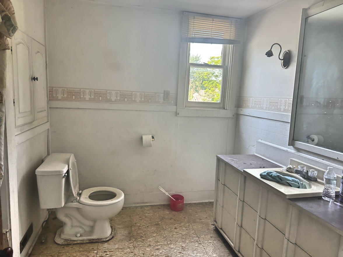 313 N 5th Street, Watseka, IL 60970