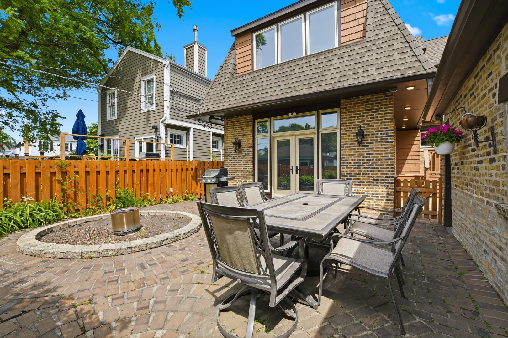 822 S Chester Avenue, Park Ridge, IL 60068