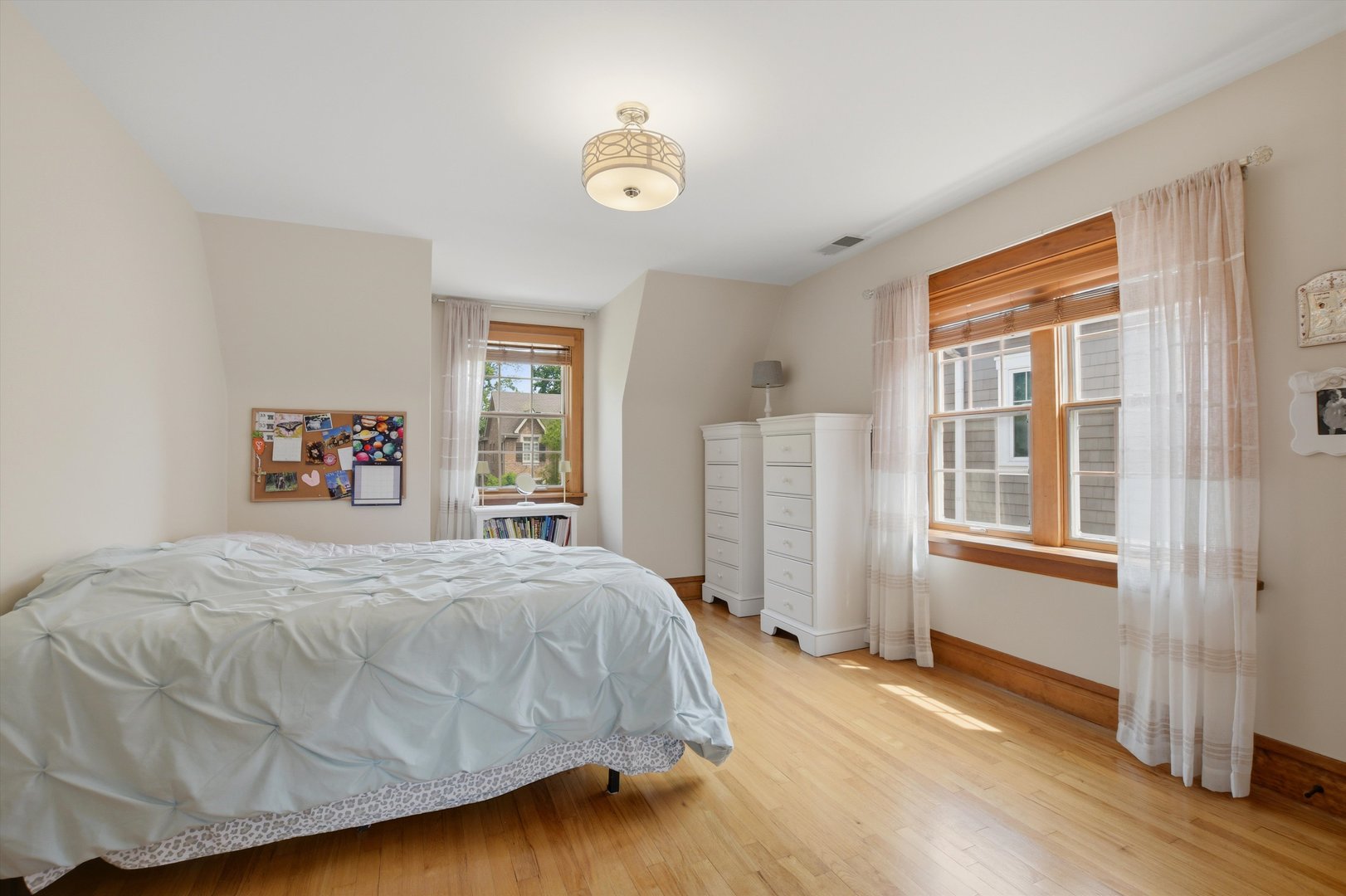 822 S Chester Avenue, Park Ridge, IL 60068