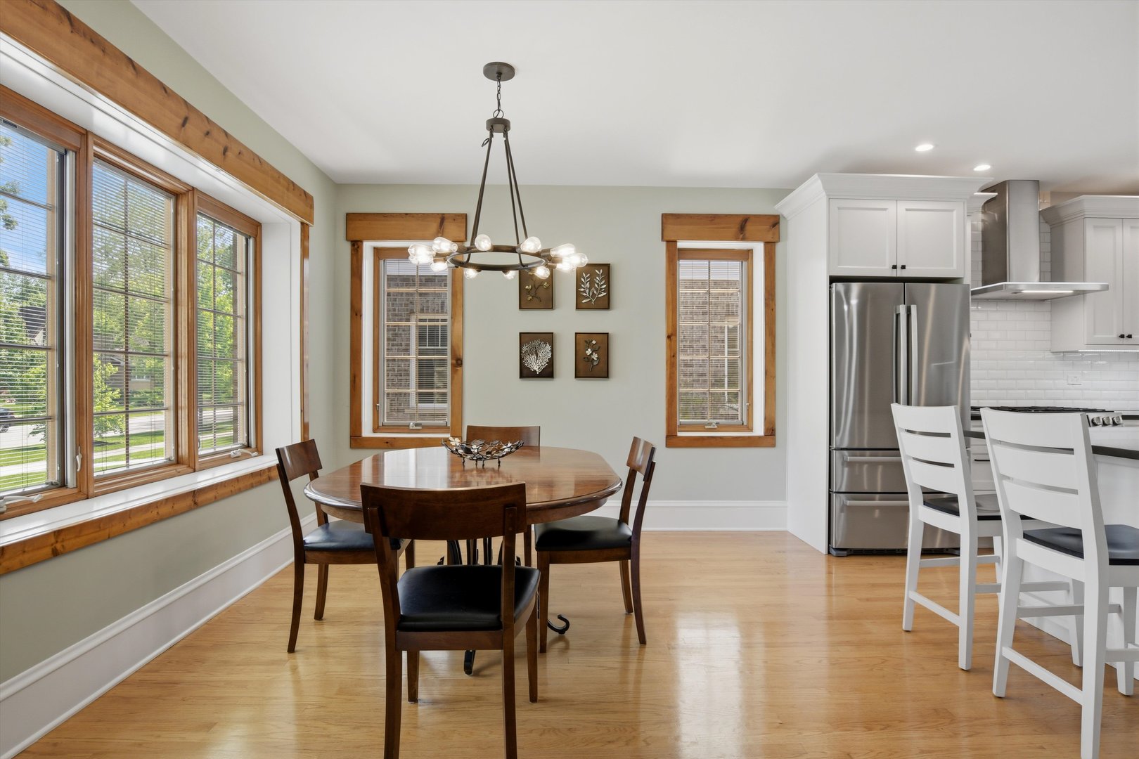 822 S Chester Avenue, Park Ridge, IL 60068