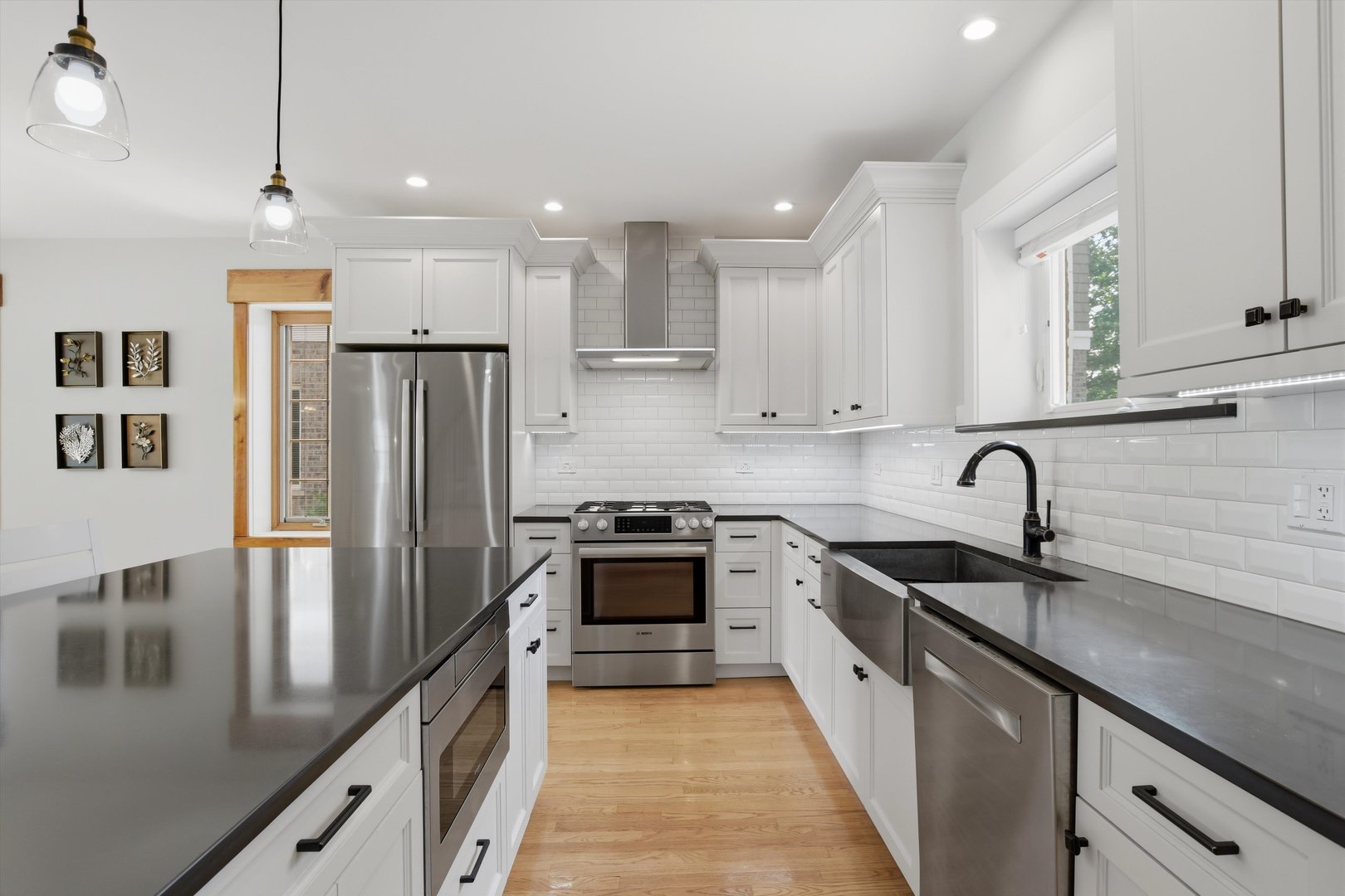 822 S Chester Avenue, Park Ridge, IL 60068