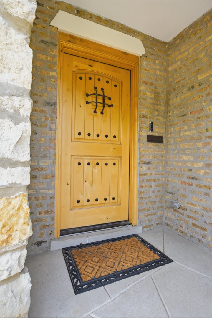 822 S Chester Avenue, Park Ridge, IL 60068