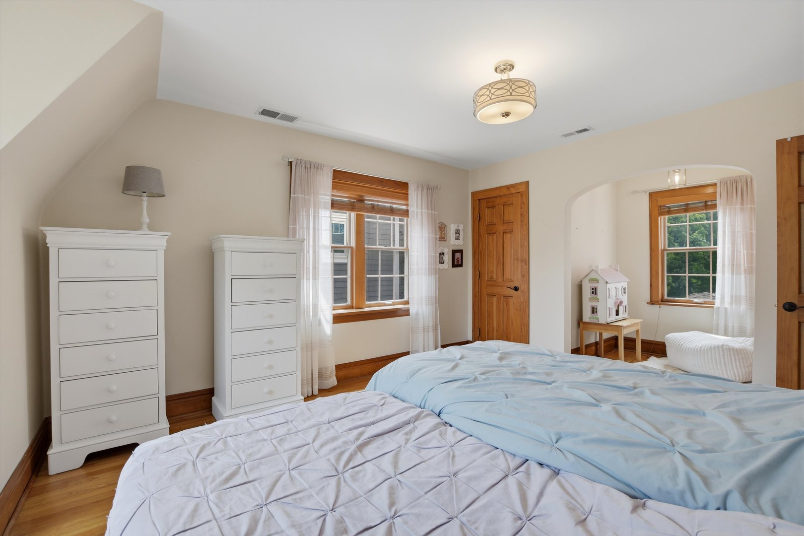 822 S Chester Avenue, Park Ridge, IL 60068