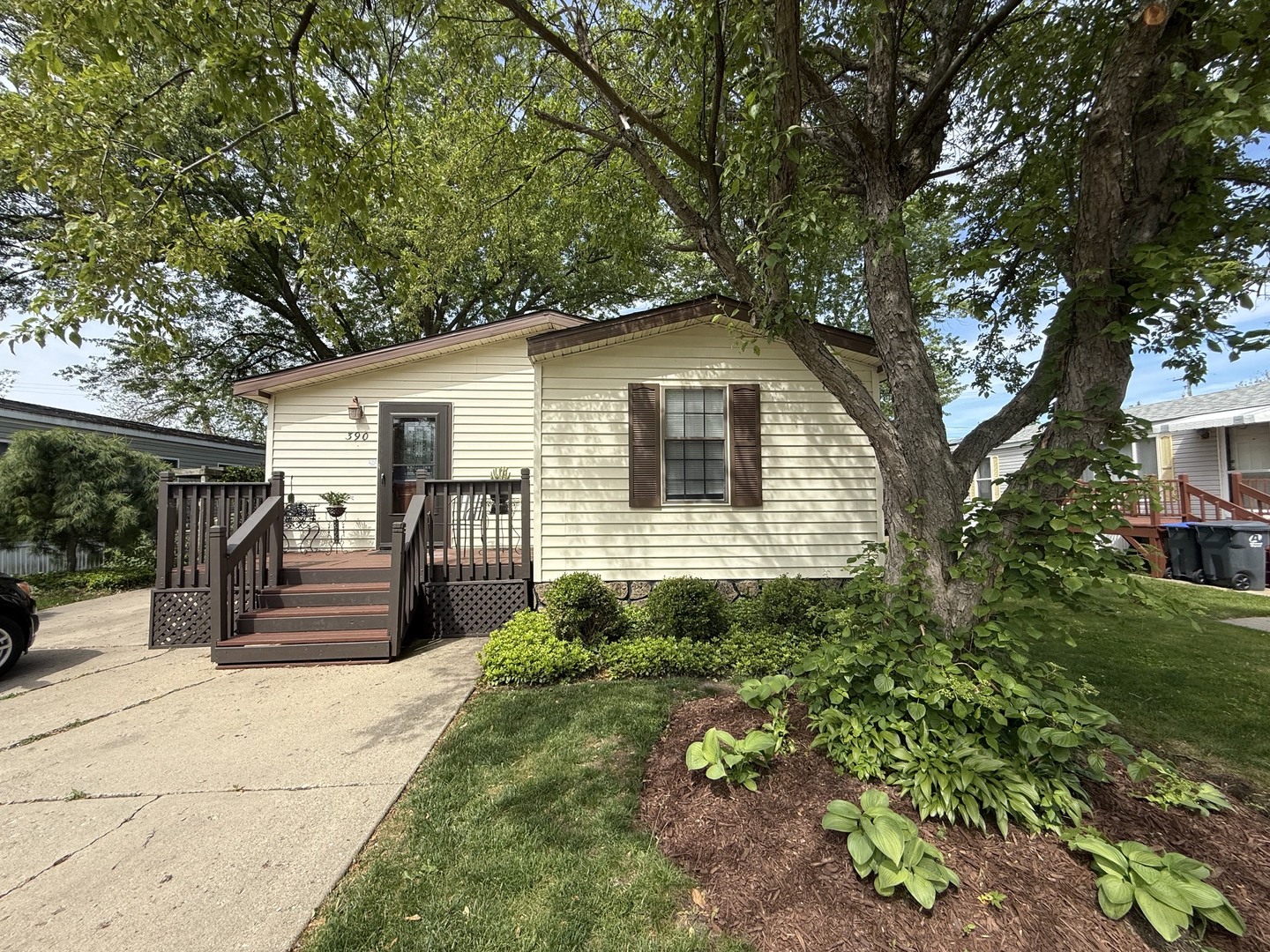 38569 N Sheridan Road #390, Beach Park, IL 60099