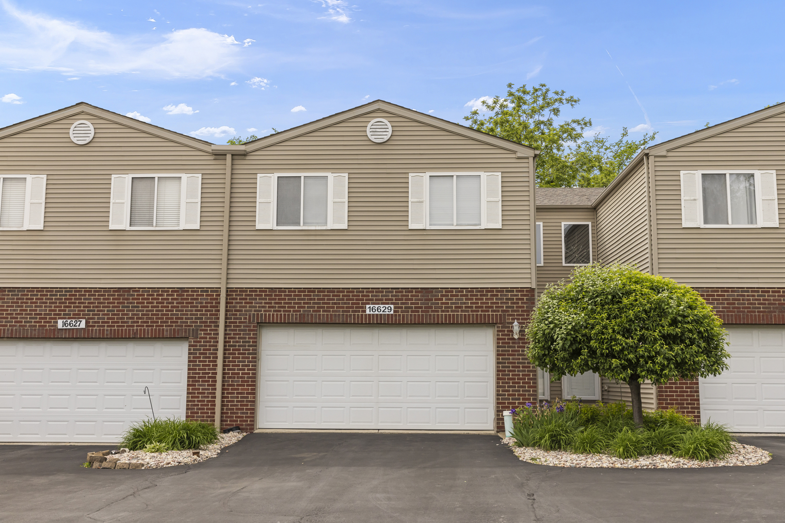 16629 Willow Walk Drive, Lockport, IL 60441
