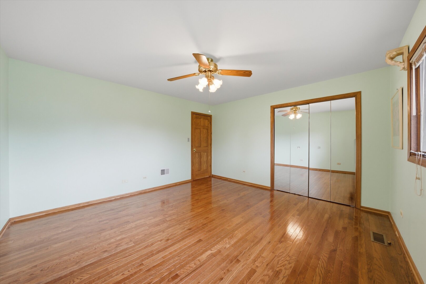 16713 Ridgeland Avenue, Tinley Park, IL 60477