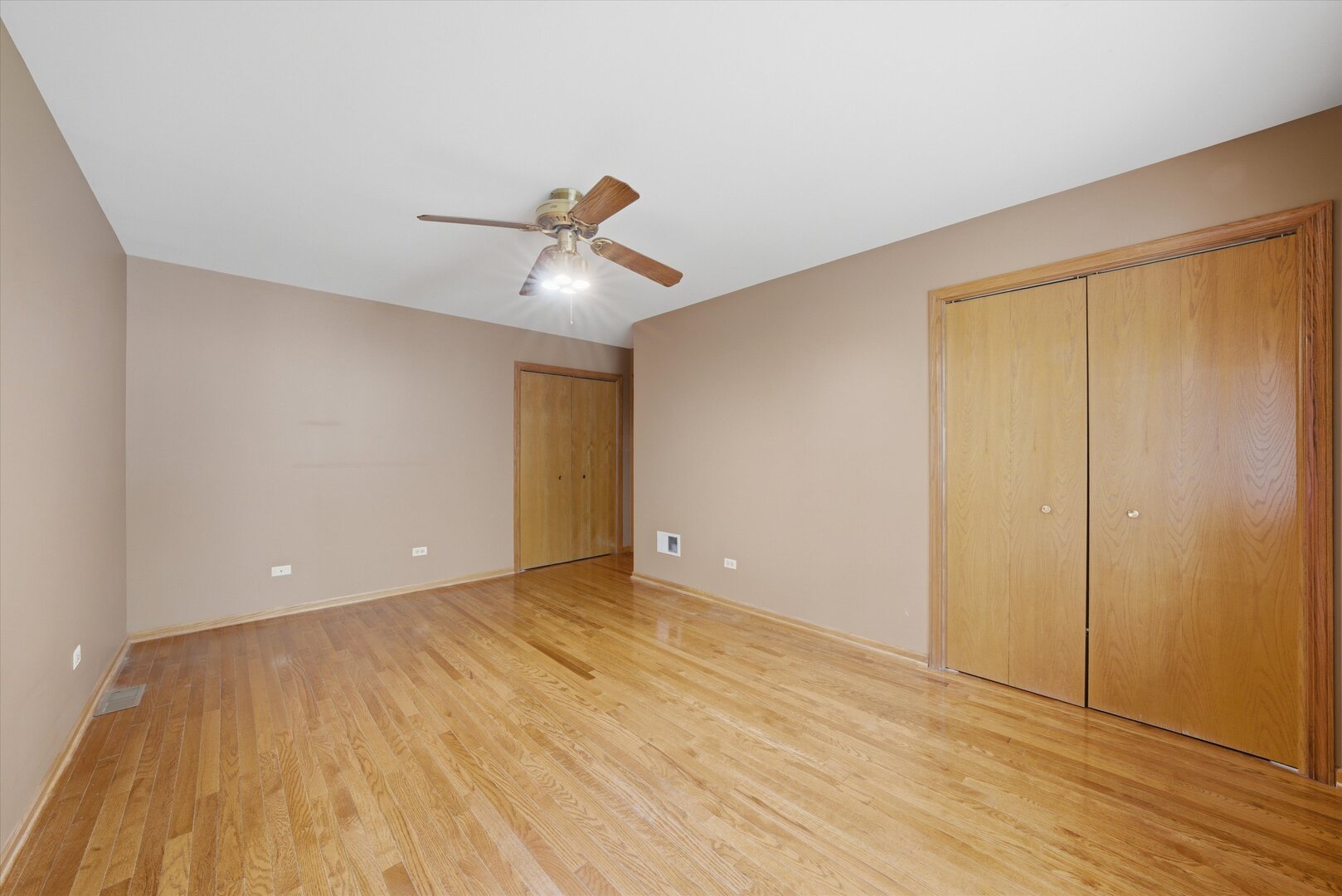 16713 Ridgeland Avenue, Tinley Park, IL 60477