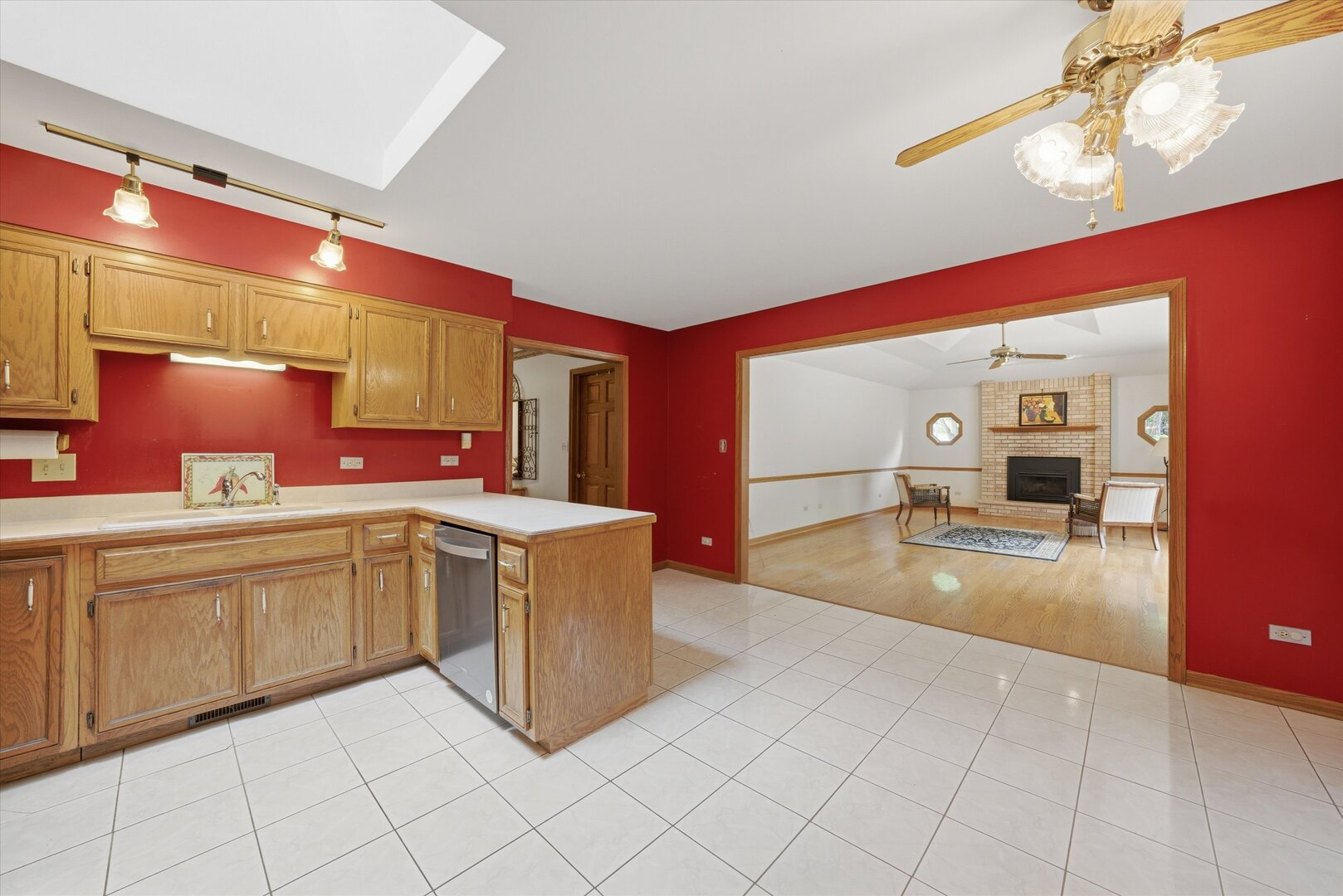 16713 Ridgeland Avenue, Tinley Park, IL 60477