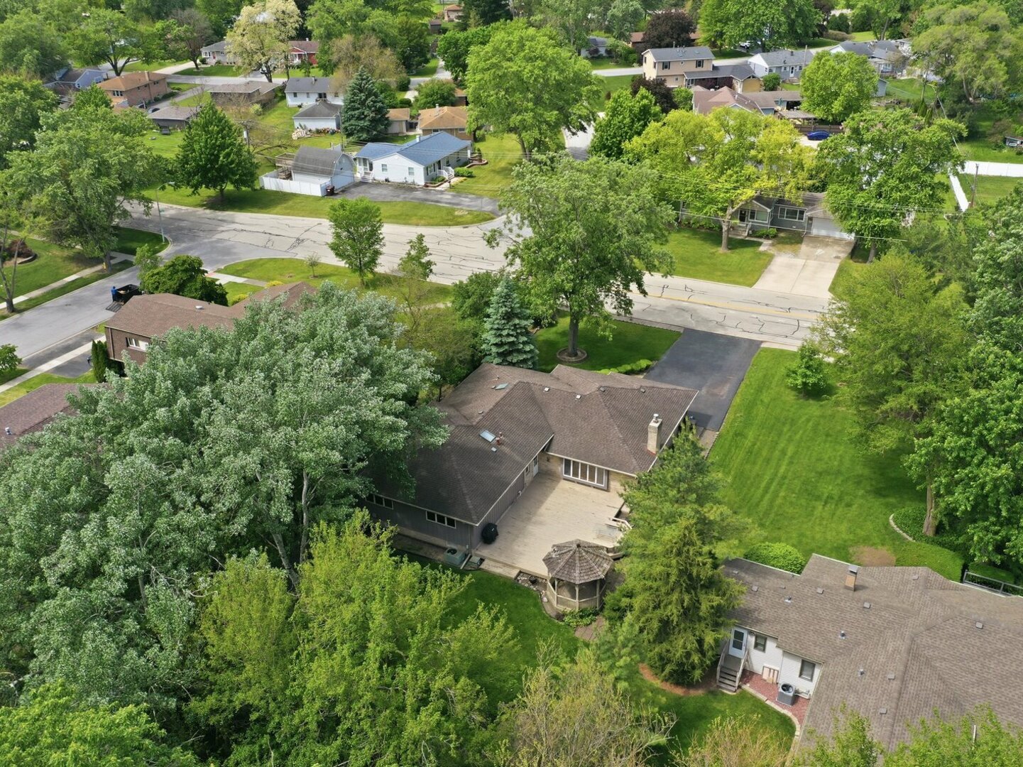 16713 Ridgeland Avenue, Tinley Park, IL 60477