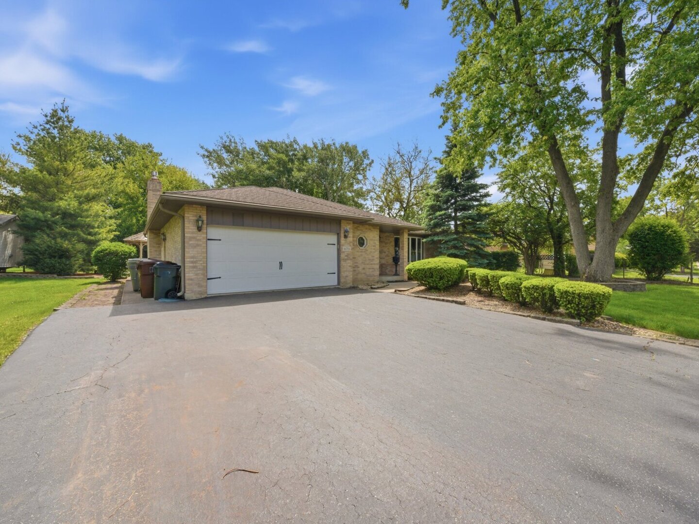 16713 Ridgeland Avenue, Tinley Park, IL 60477