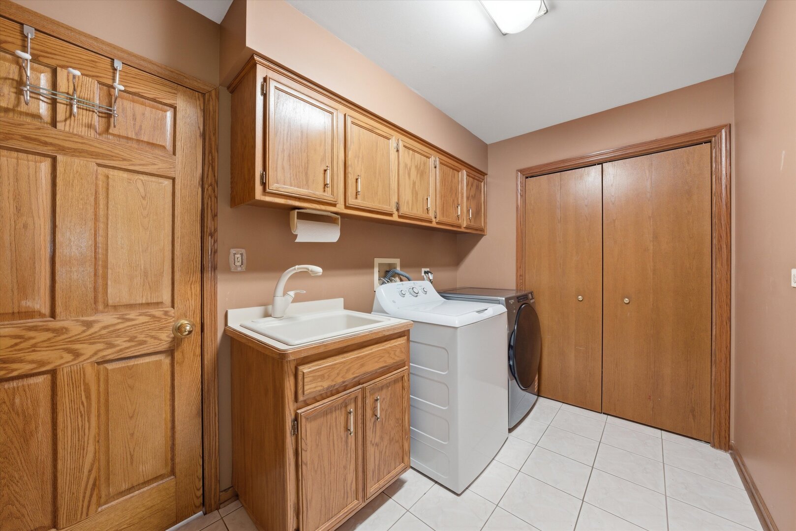 16713 Ridgeland Avenue, Tinley Park, IL 60477
