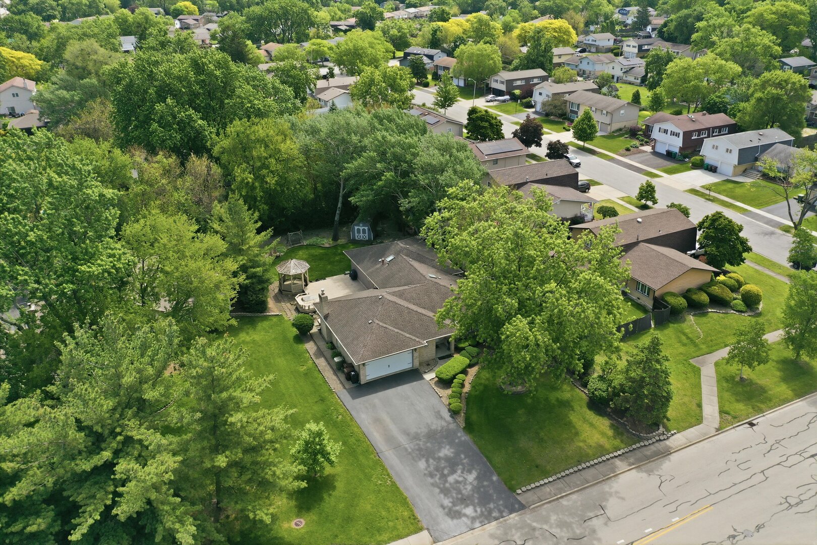 16713 Ridgeland Avenue, Tinley Park, IL 60477