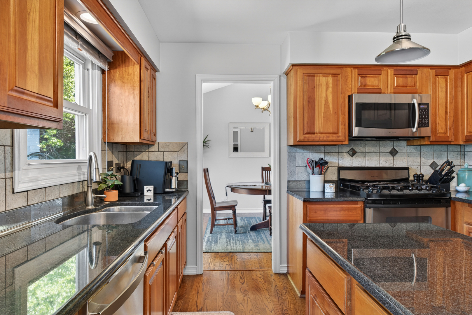 1205 Ardmore Drive, Naperville, IL 60540