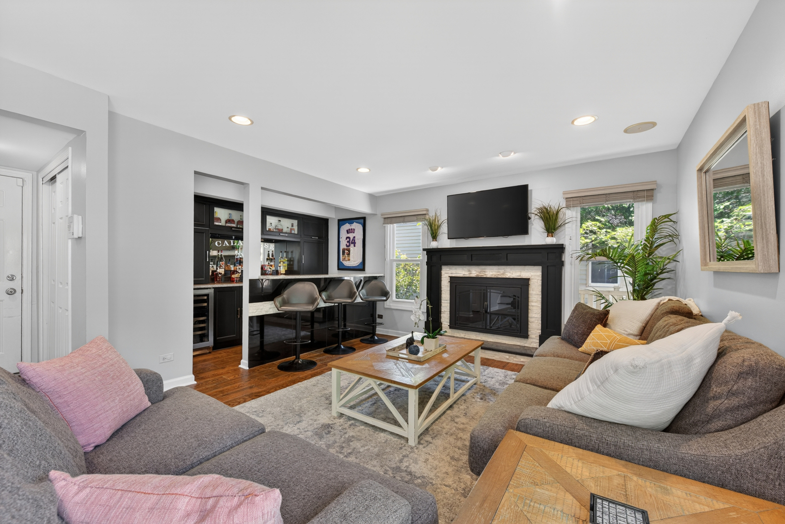 1205 Ardmore Drive, Naperville, IL 60540