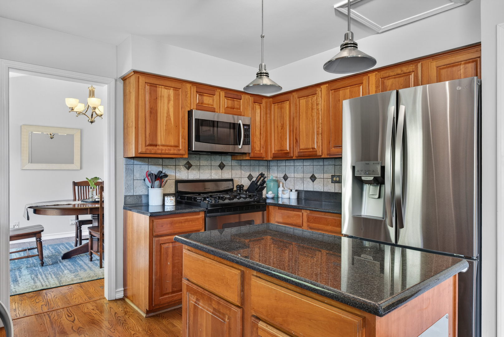 1205 Ardmore Drive, Naperville, IL 60540