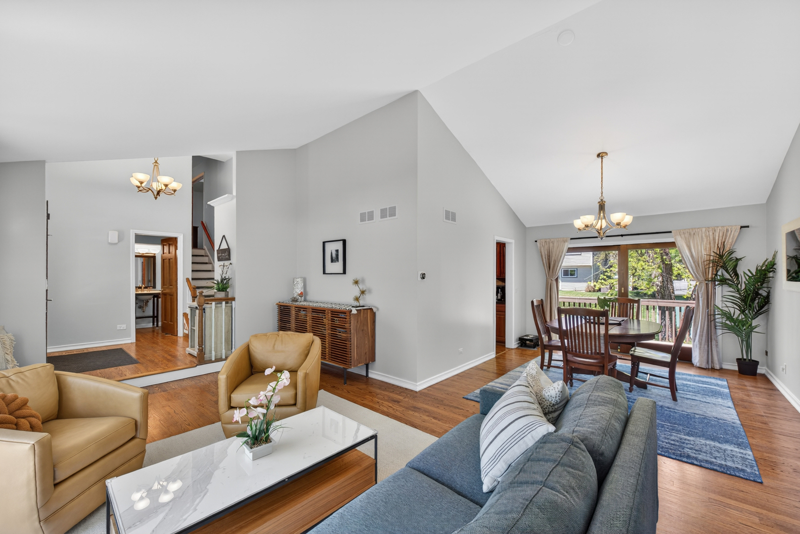 1205 Ardmore Drive, Naperville, IL 60540