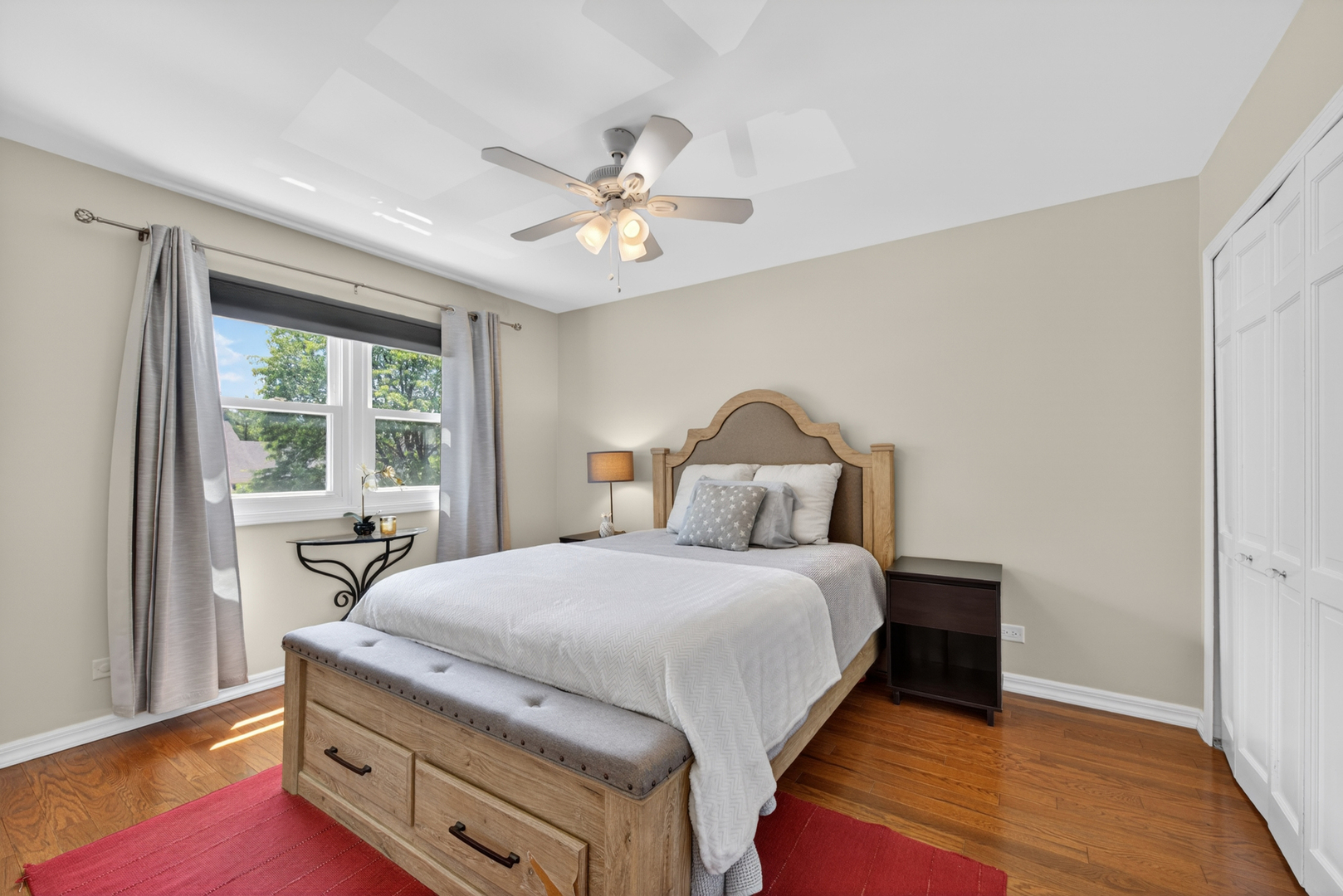1205 Ardmore Drive, Naperville, IL 60540
