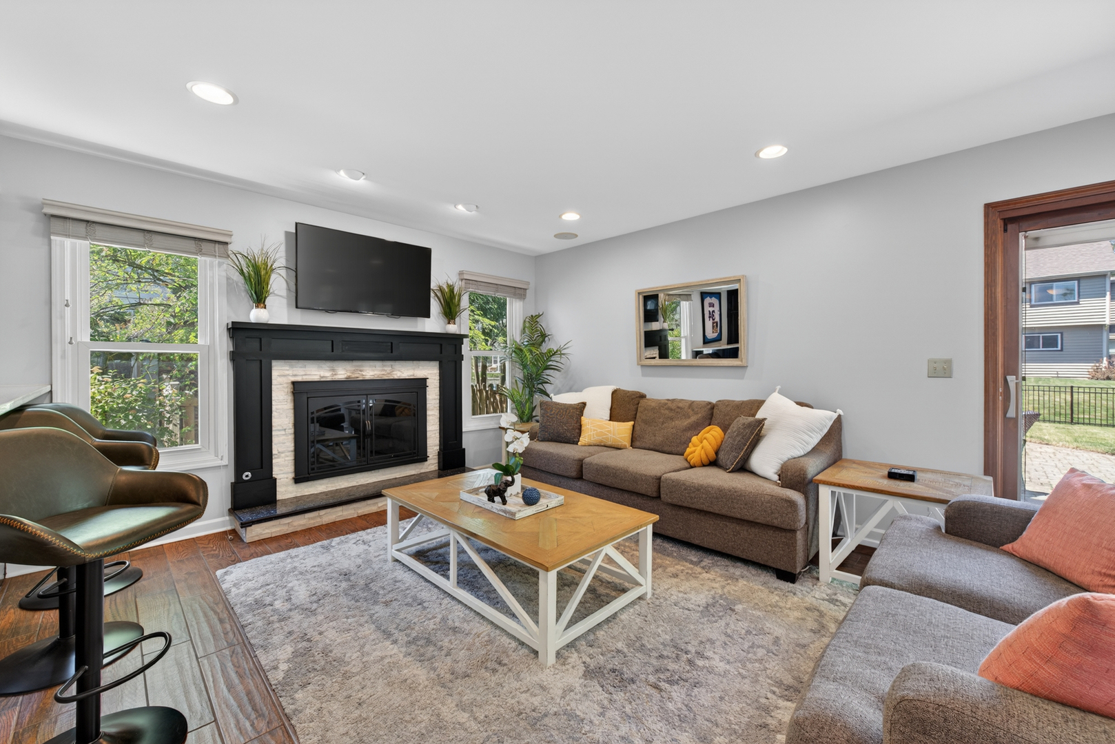 1205 Ardmore Drive, Naperville, IL 60540