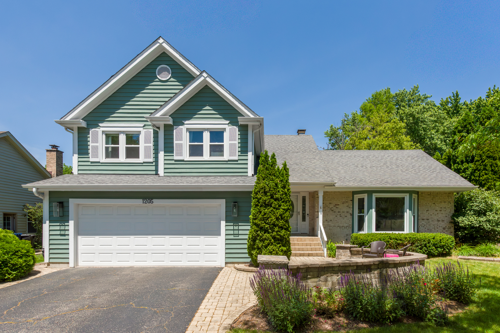 1205 Ardmore Drive, Naperville, IL 60540