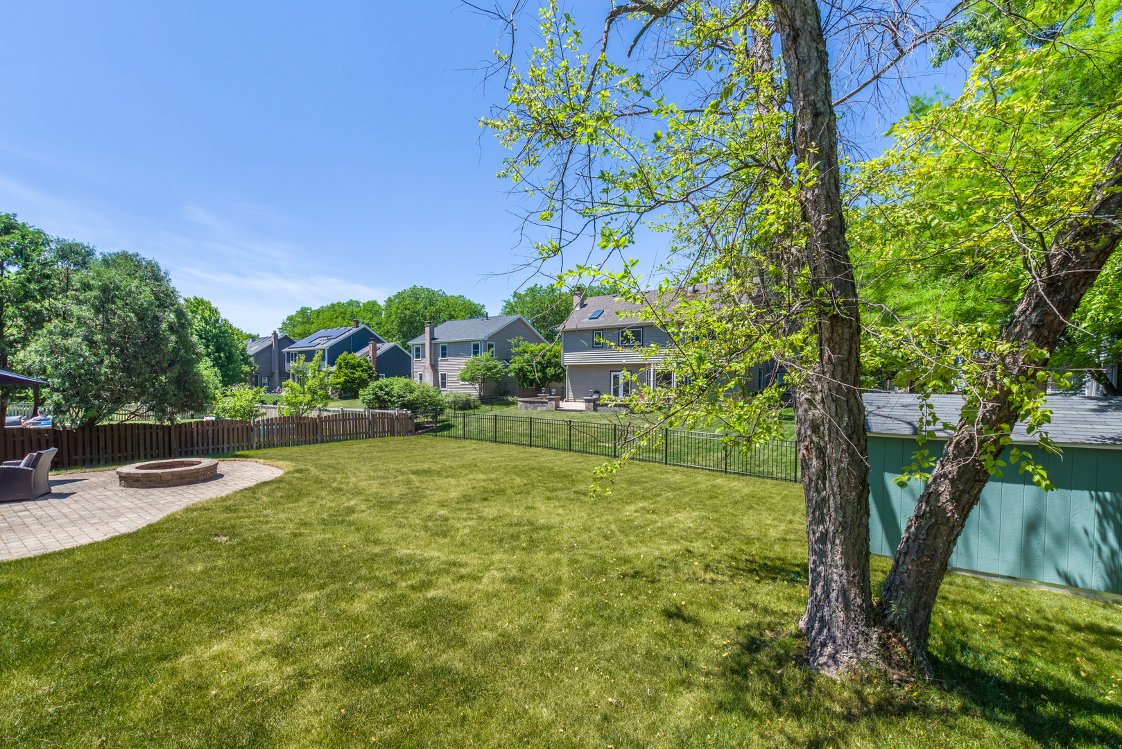 1205 Ardmore Drive, Naperville, IL 60540