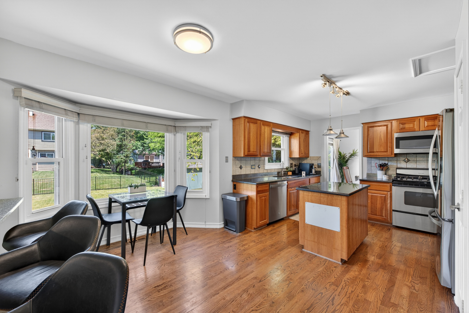 1205 Ardmore Drive, Naperville, IL 60540