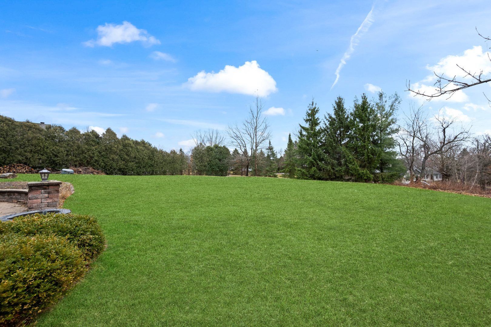 14401 Trinity Court, Woodstock, IL 60098