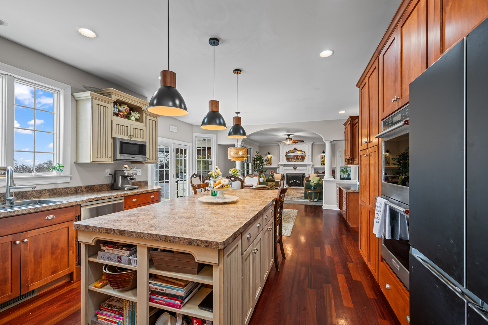 14401 Trinity Court, Woodstock, IL 60098