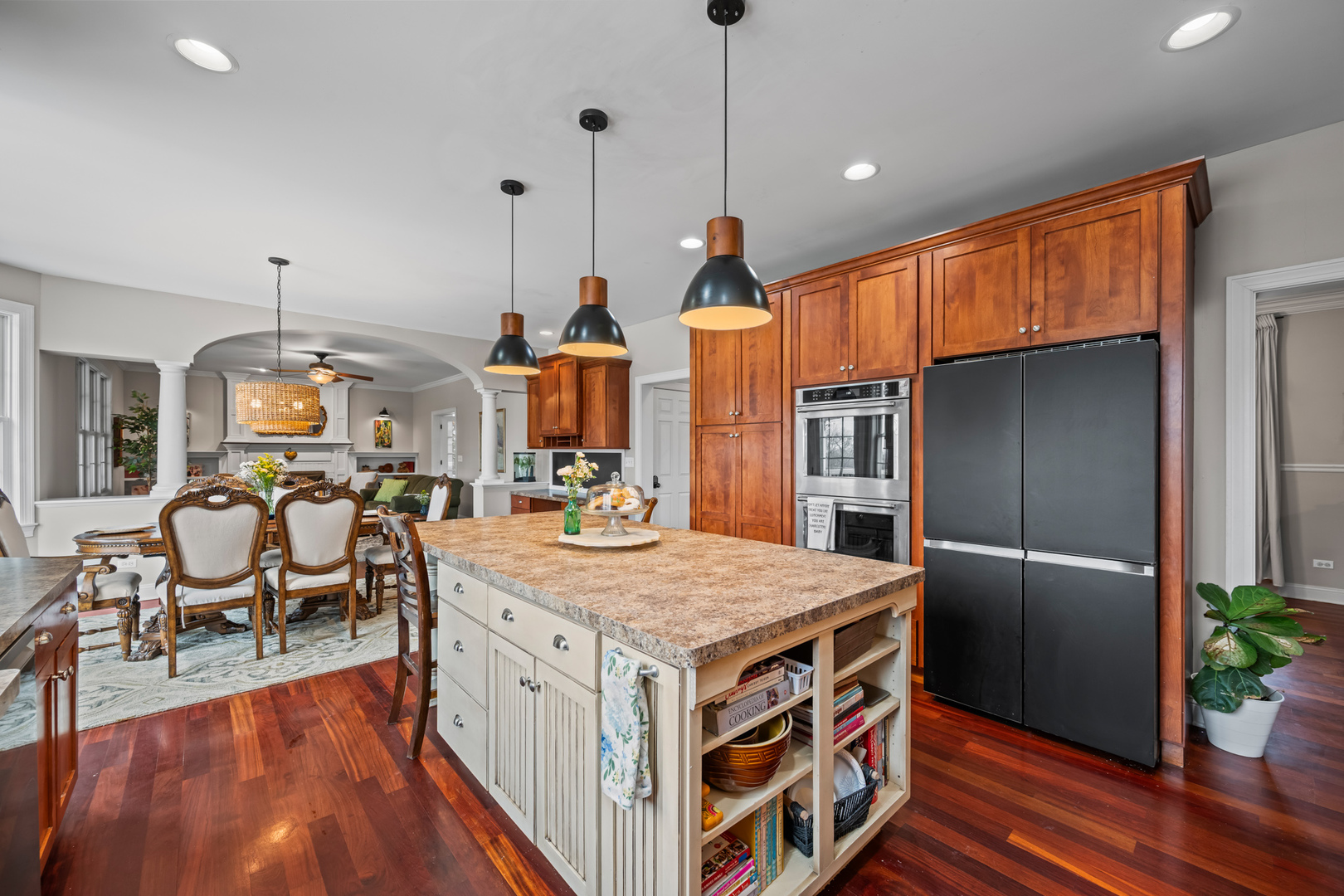 14401 Trinity Court, Woodstock, IL 60098