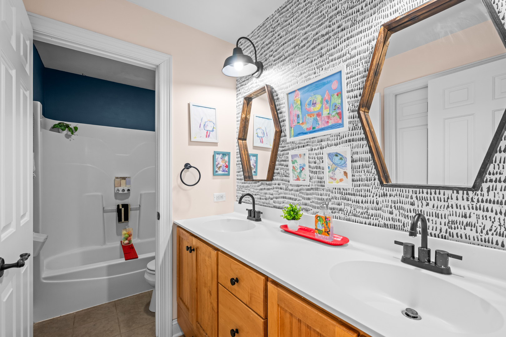 14401 Trinity Court, Woodstock, IL 60098