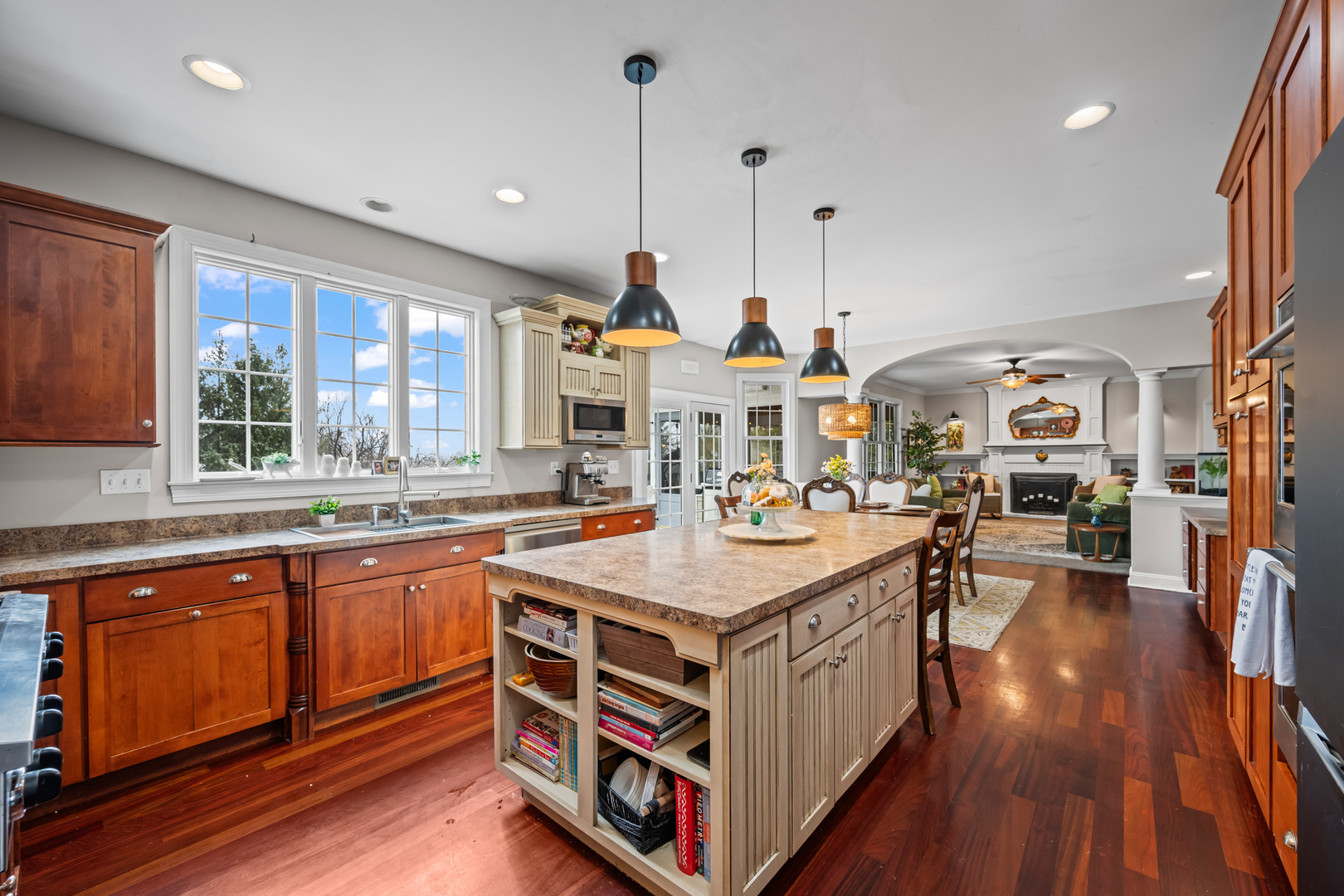 14401 Trinity Court, Woodstock, IL 60098