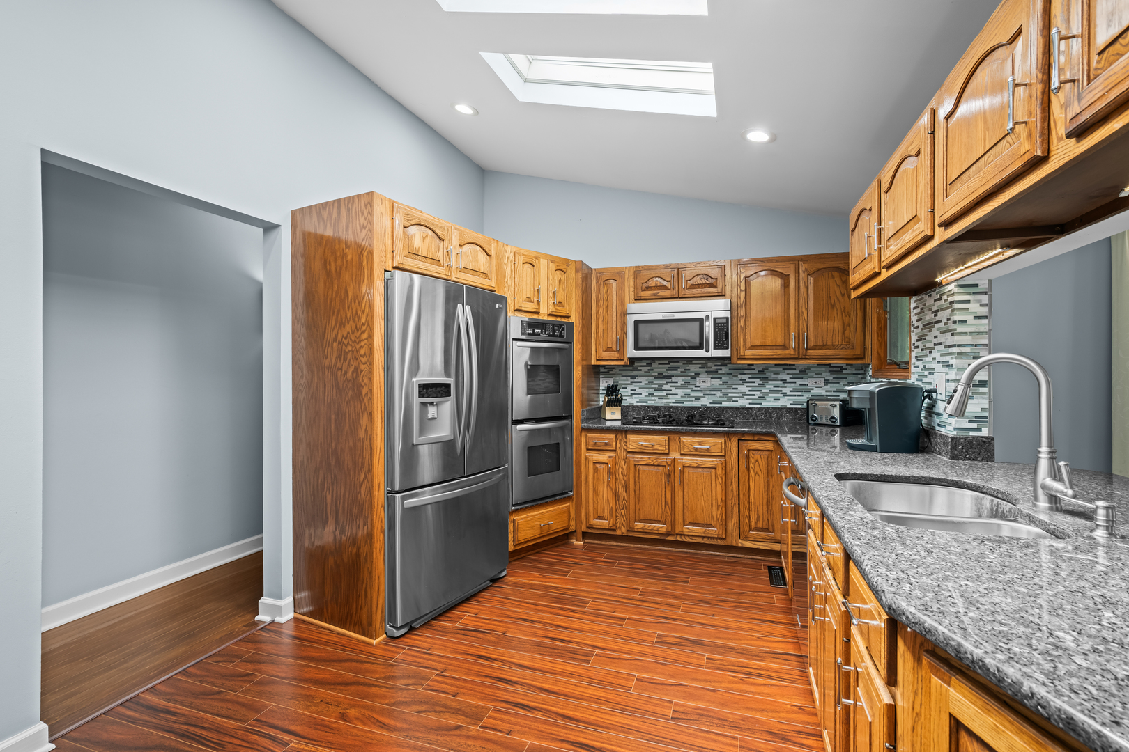 16 S Maple Lane, Prospect Heights, IL 60070