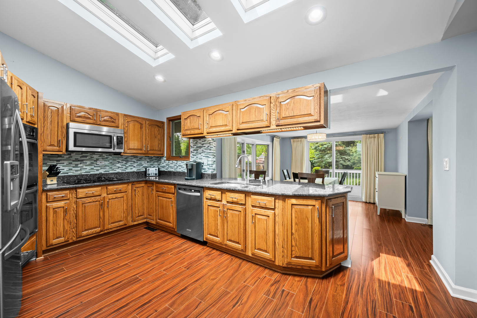 16 S Maple Lane, Prospect Heights, IL 60070