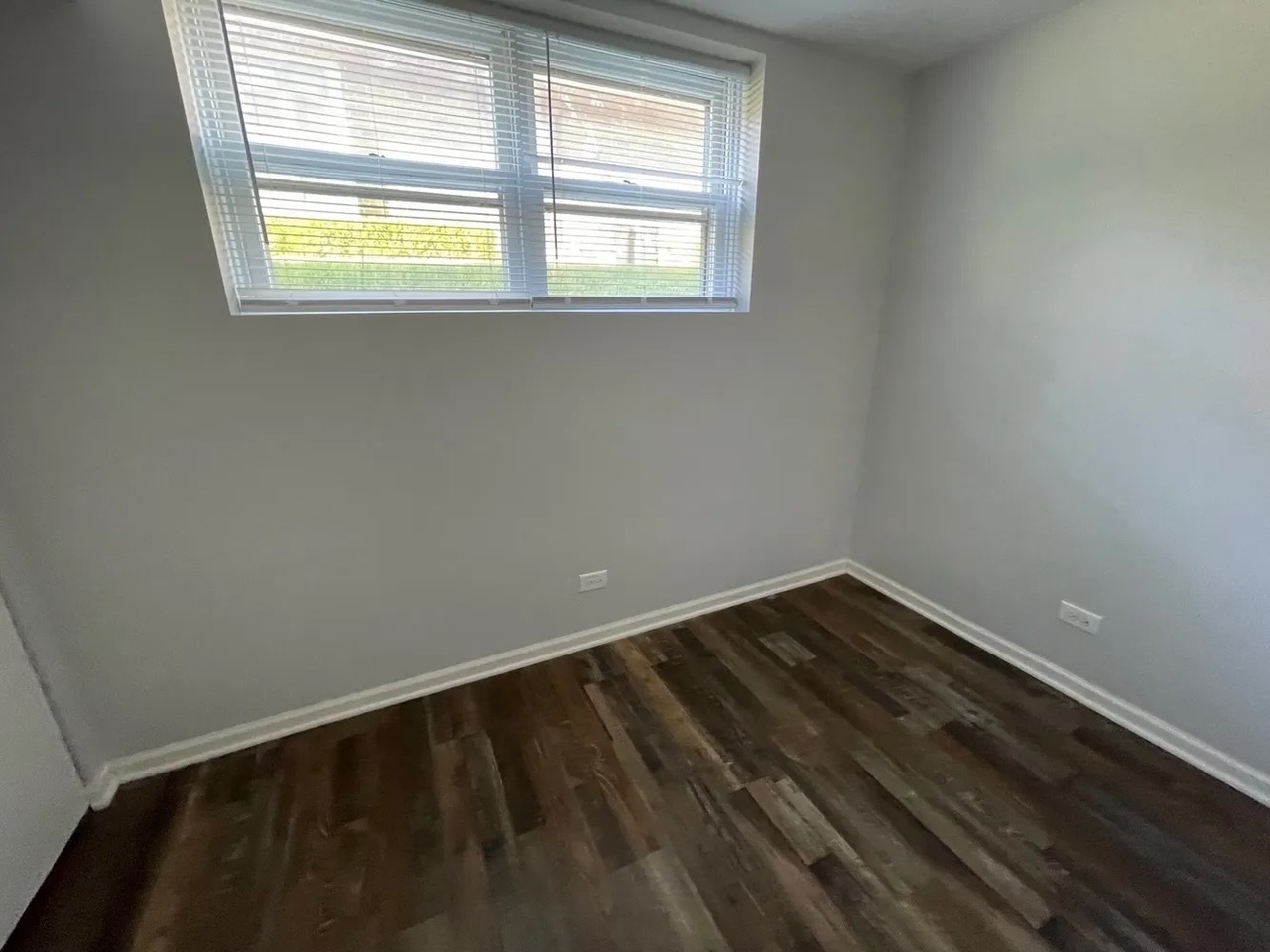 70 Walnut Court, Mundelein, IL 60060