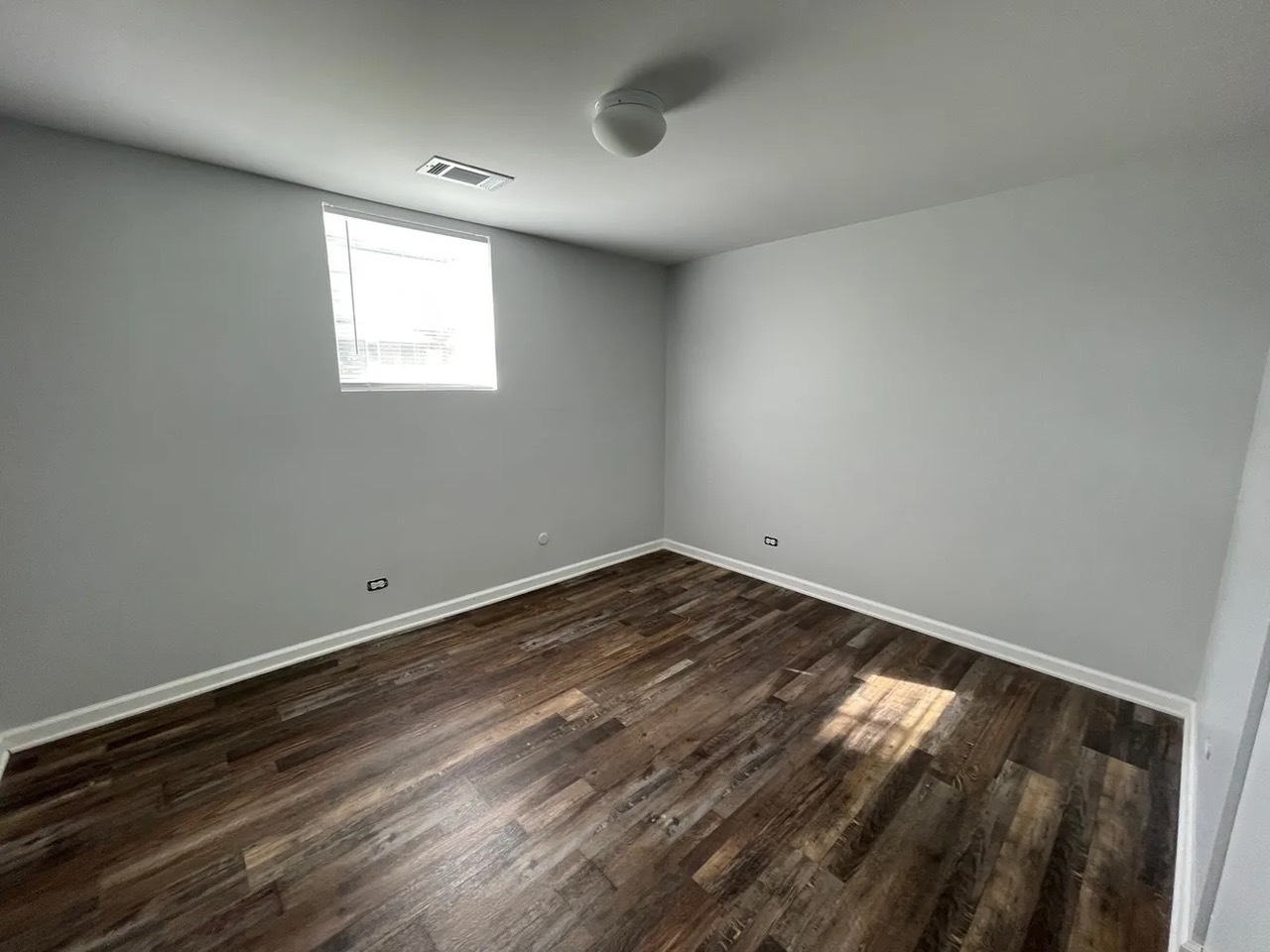 70 Walnut Court, Mundelein, IL 60060