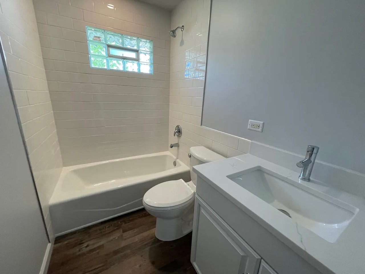 70 Walnut Court, Mundelein, IL 60060