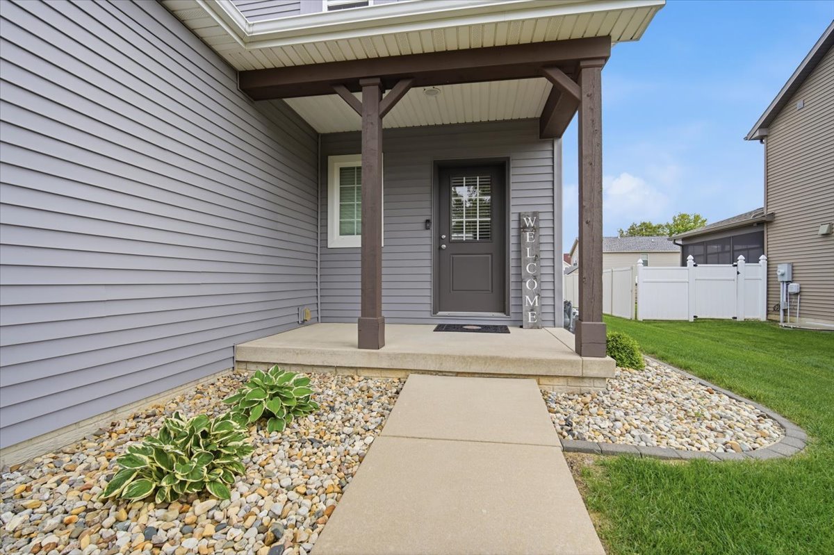 74 Dry Sage Circle, Bloomington, IL 61705