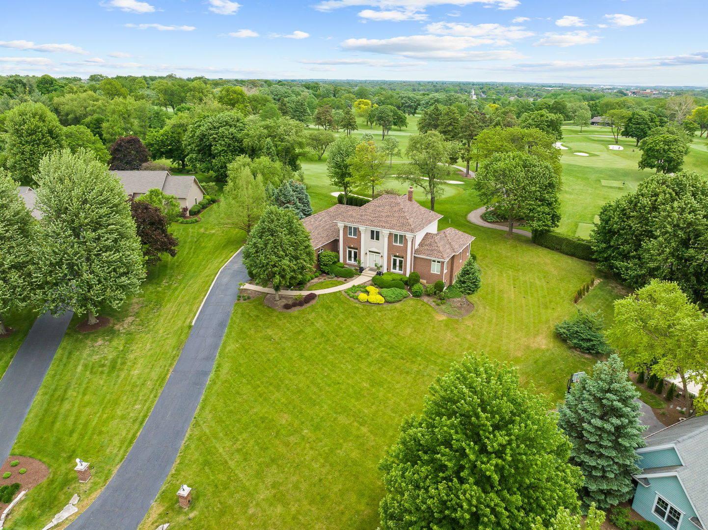 10N767 Newport Court, Elgin, IL 60124