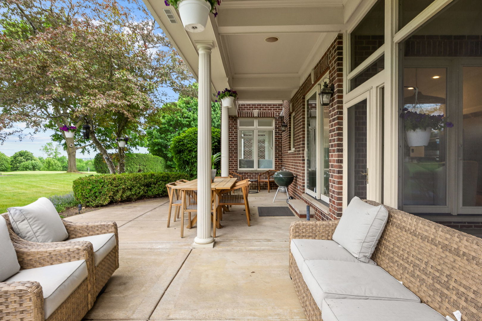 10N767 Newport Court, Elgin, IL 60124