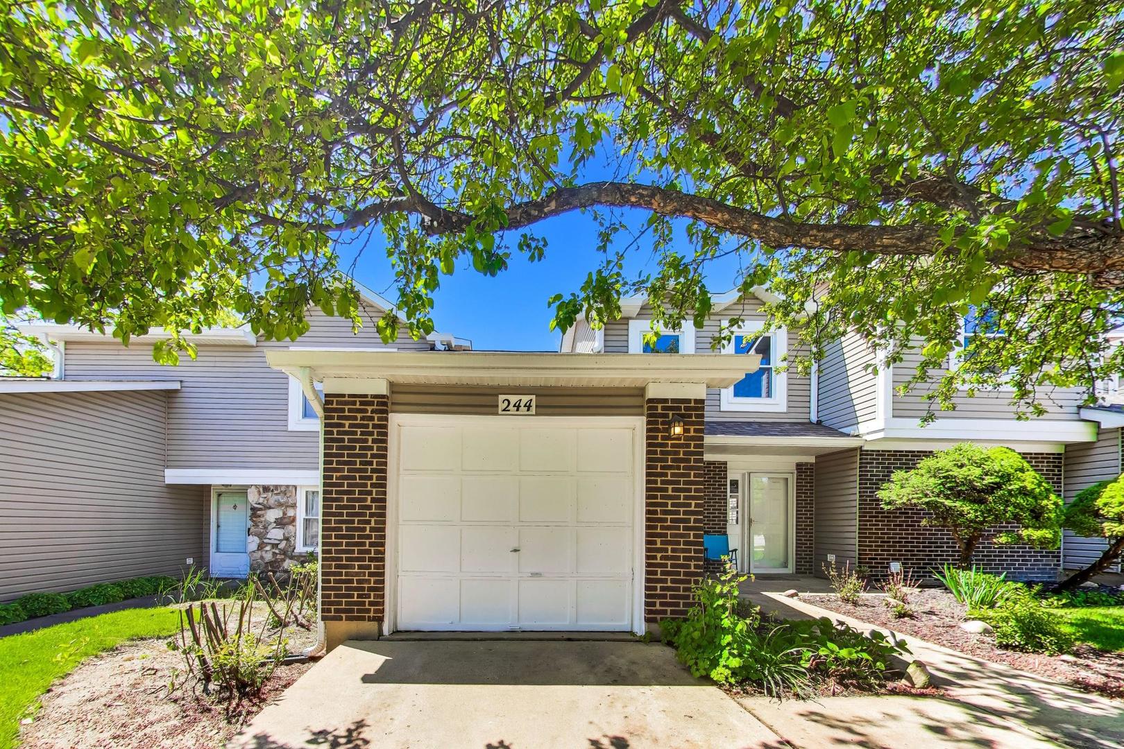 244 Coventry Court, Bloomingdale, IL 60108