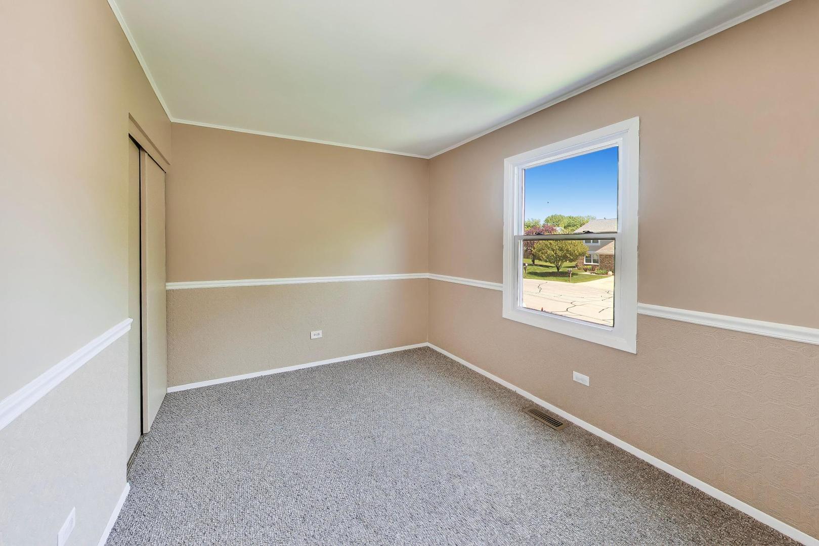 244 Coventry Court, Bloomingdale, IL 60108