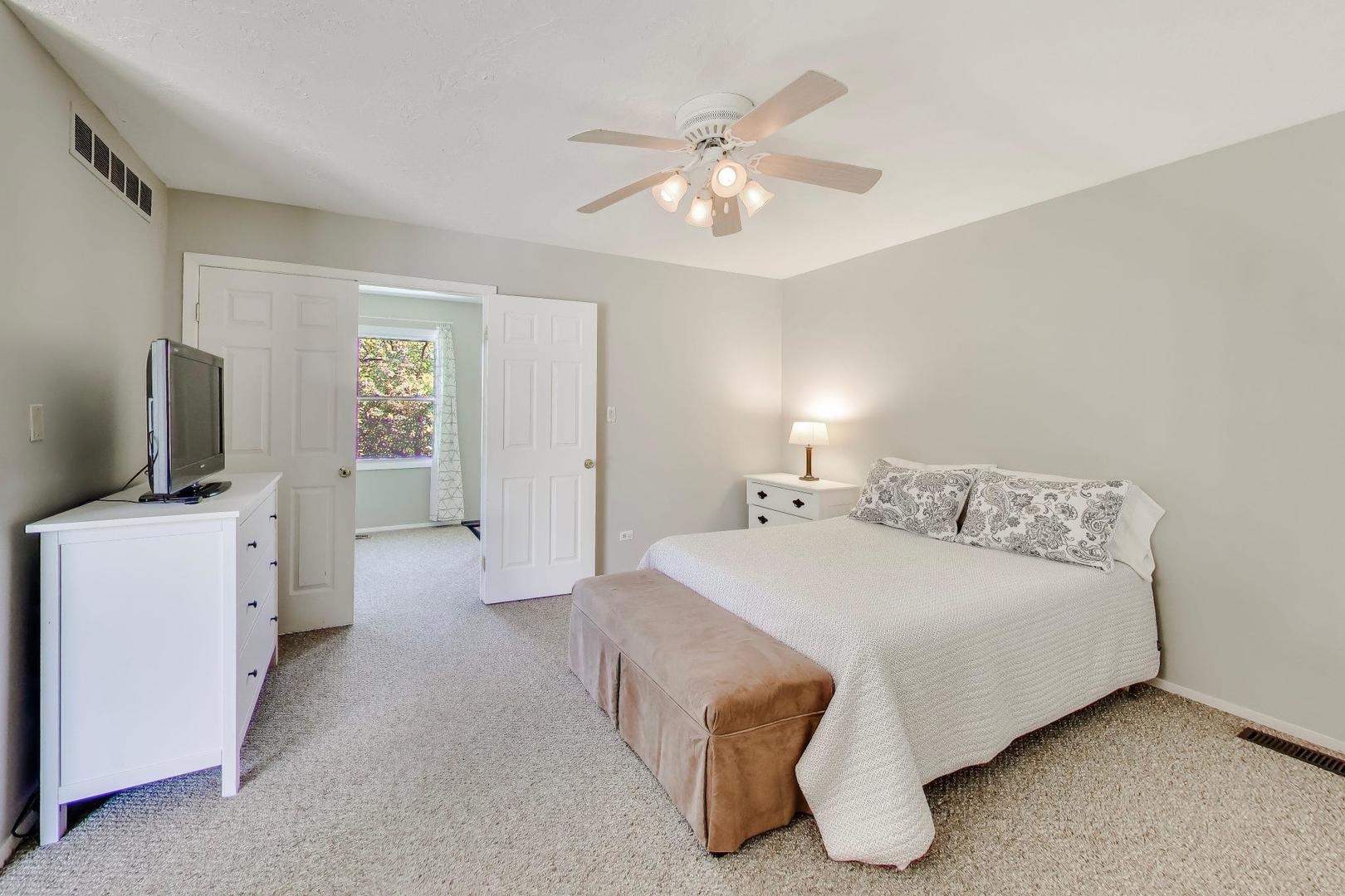 244 Coventry Court, Bloomingdale, IL 60108